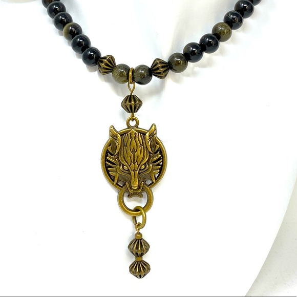 Hand Crafted Jewelry - Gothic wolf necklace with agate